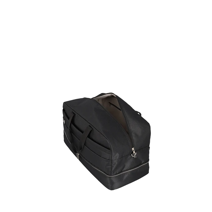 Travelite Miigo Weekender with Bottem Compartment black Travelite Miigo Weekender With Bottem Compartment Black -Travelite Reistassen image 1136
