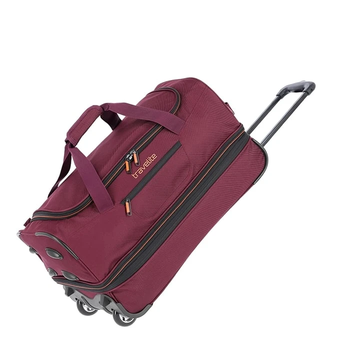 Travelite Basics Wheeled Duffle 55 Expandable dark red Travelite Basics Wheeled Duffle 55 Expandable Dark Red -Travelite Reistassen image 723